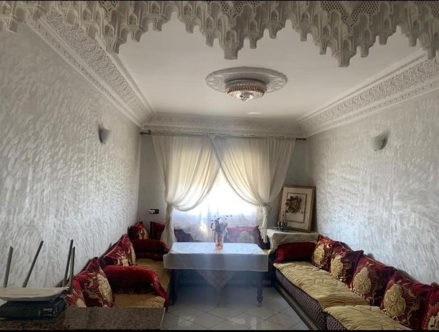 Adorable Apartamento A 8 Min Del Aeropuerto De Casablanca,Wifi Ultra Rapido Y Parking Gratis Derroua Esterno foto
