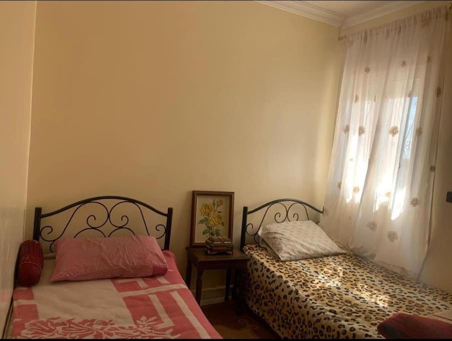Adorable Apartamento A 8 Min Del Aeropuerto De Casablanca,Wifi Ultra Rapido Y Parking Gratis Derroua Esterno foto