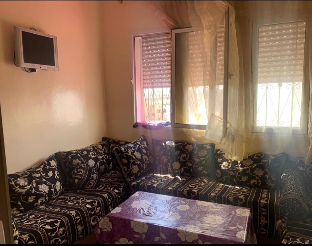 Adorable Apartamento A 8 Min Del Aeropuerto De Casablanca,Wifi Ultra Rapido Y Parking Gratis Derroua Esterno foto